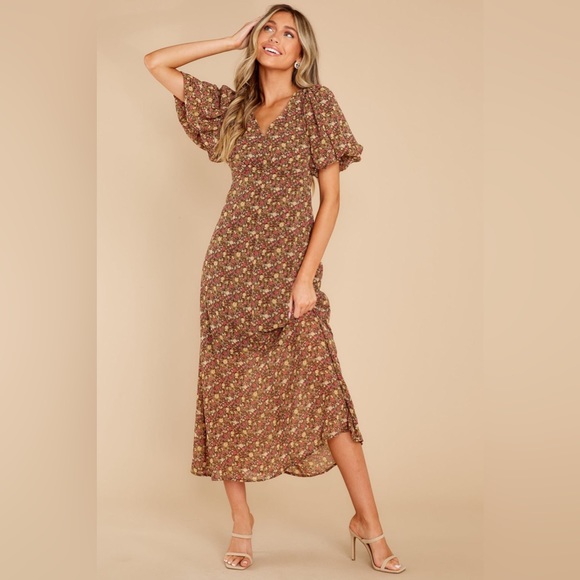 Moon River Dresses & Skirts - Anthropologie Moon River Ditsy floral  brown & pink Puff sleeve  Maxi Medium